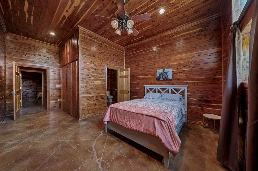 Lodge bedroom